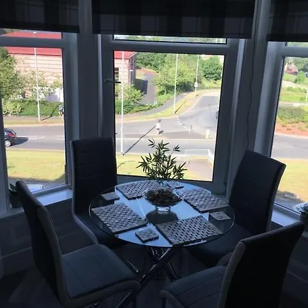 Lovely 2- Bed Apartment In Hawick Exterior foto