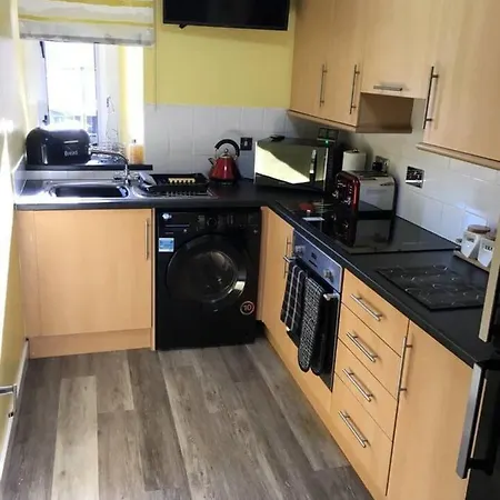 Lovely 2- Bed Apartment In Hawick Exterior foto