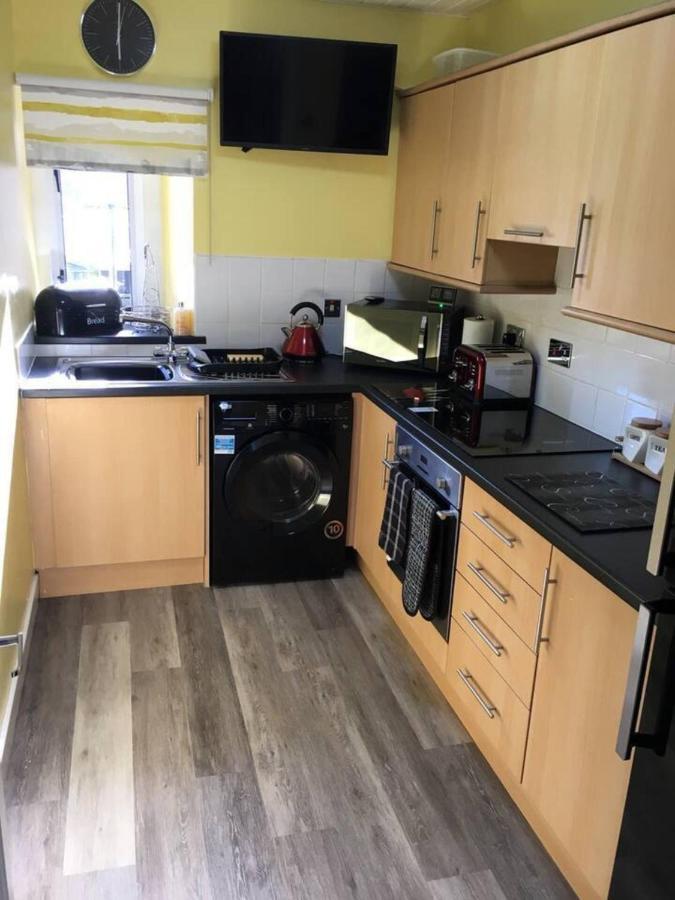 Apartment Lovely 2- Bed In